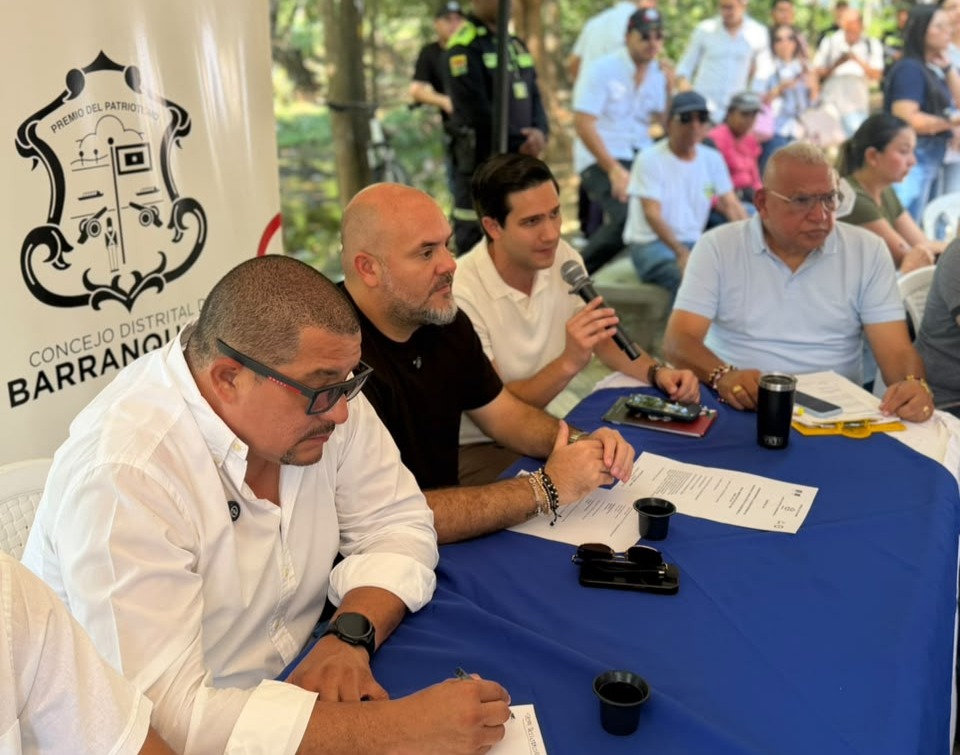 Mesa de trabajo y participación durante la Convocatoria al Reto Ciudadano